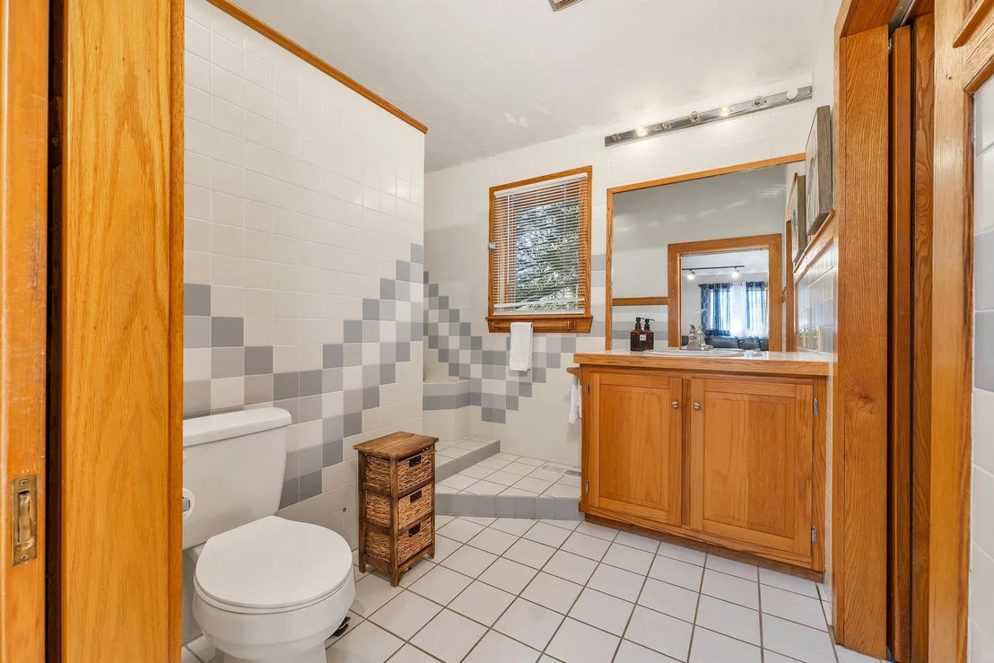 Photo of 35 Valley