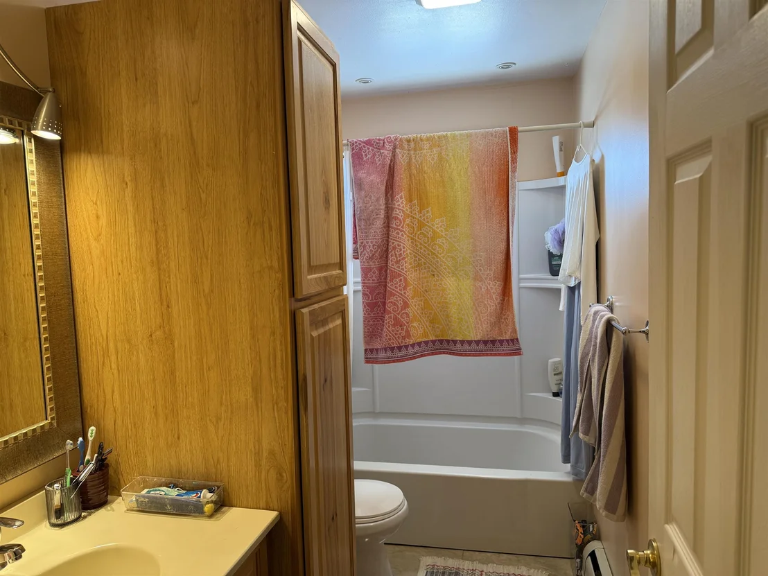 Photo of 4131 Lower Newton