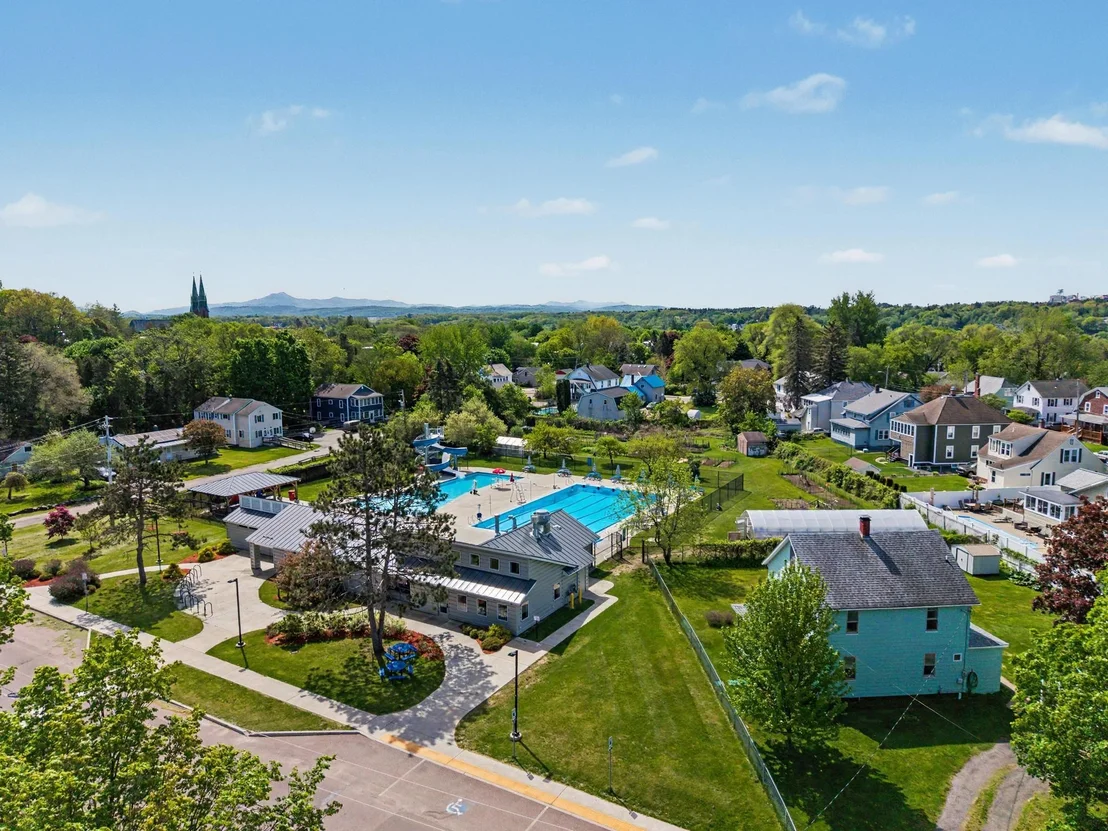 Photo of 64 Pine