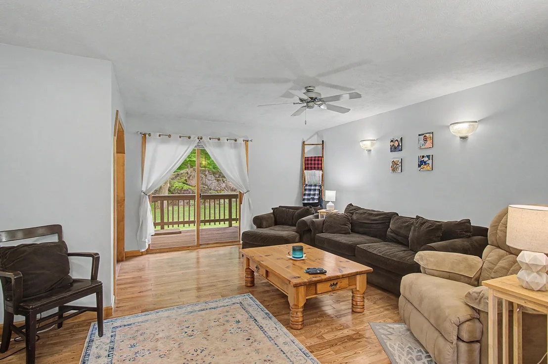 Photo of 2446 Carter Hill