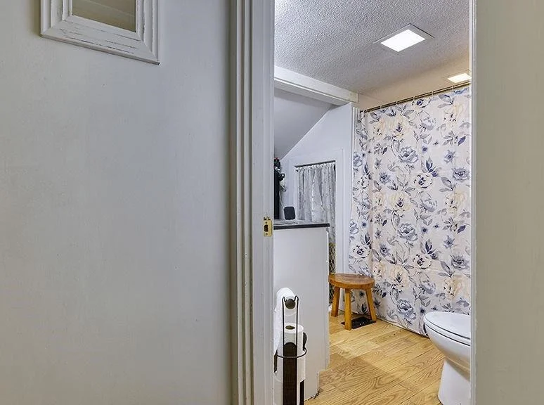 Photo of 552 Valley