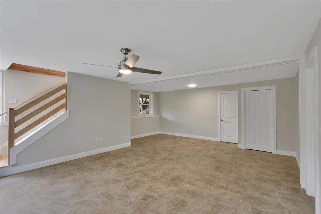 Photo of 49 Hemlock