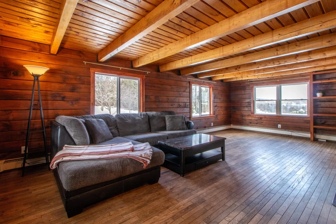 Photo of 2431 Roaring Brook