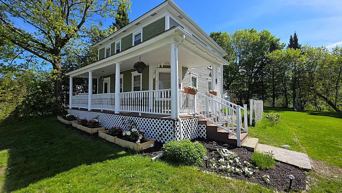 Photo of 44 Taylor