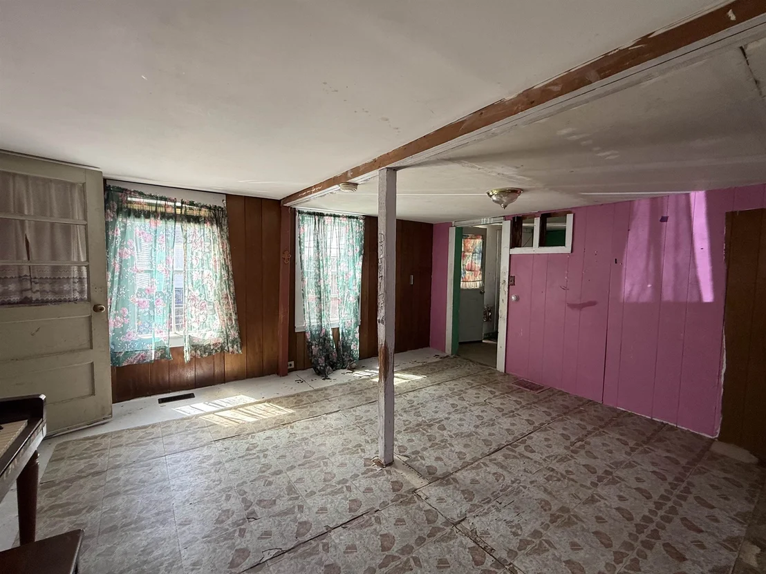Photo of 32 Charles