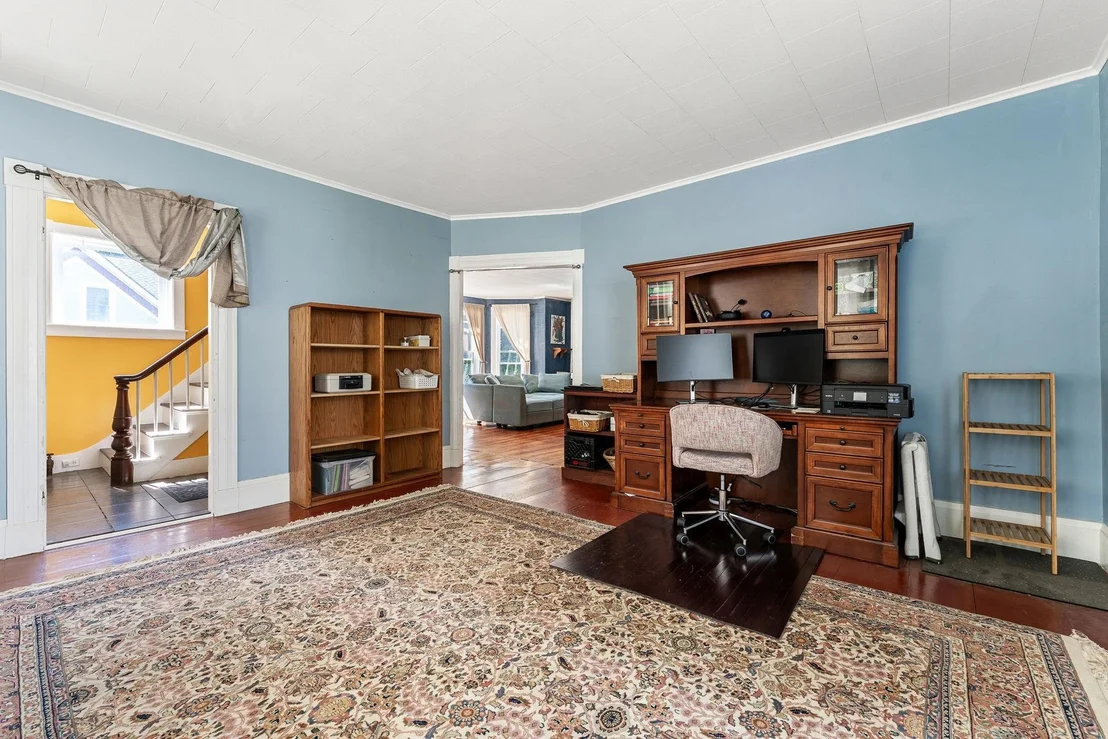Photo of 276 Central