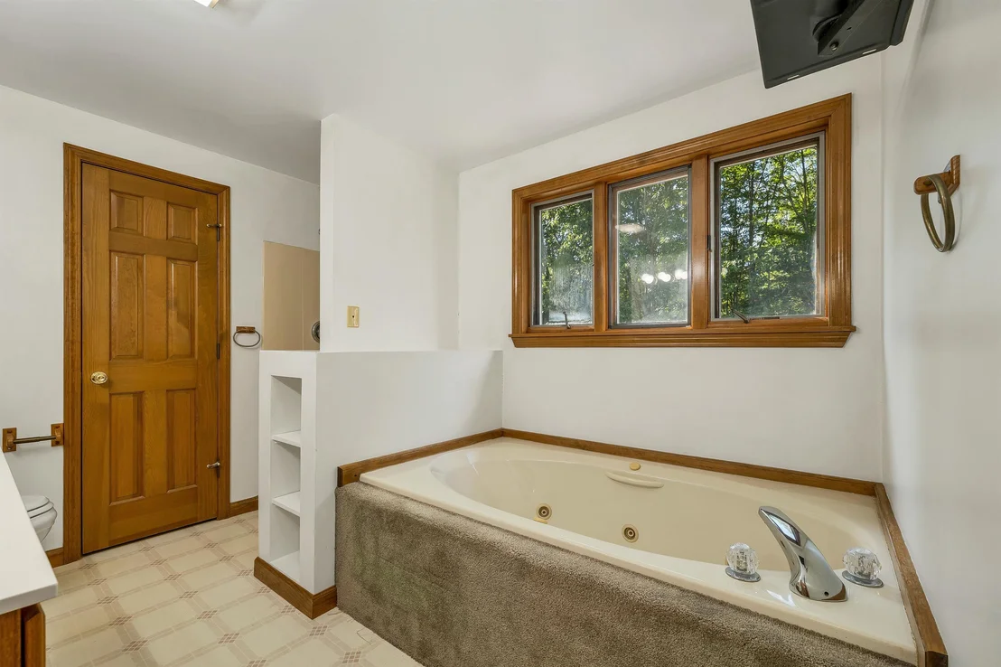 Photo of 952 Plains