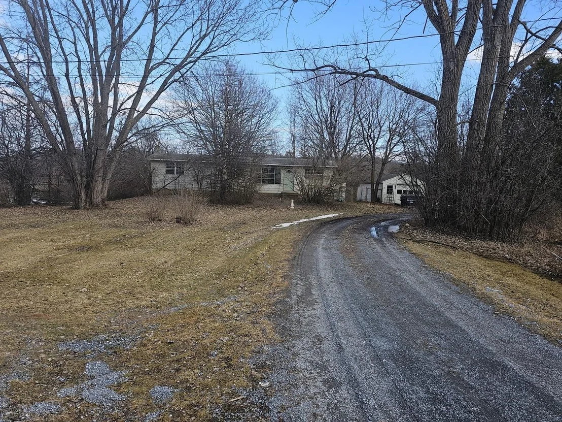 Photo of 3597 Lake