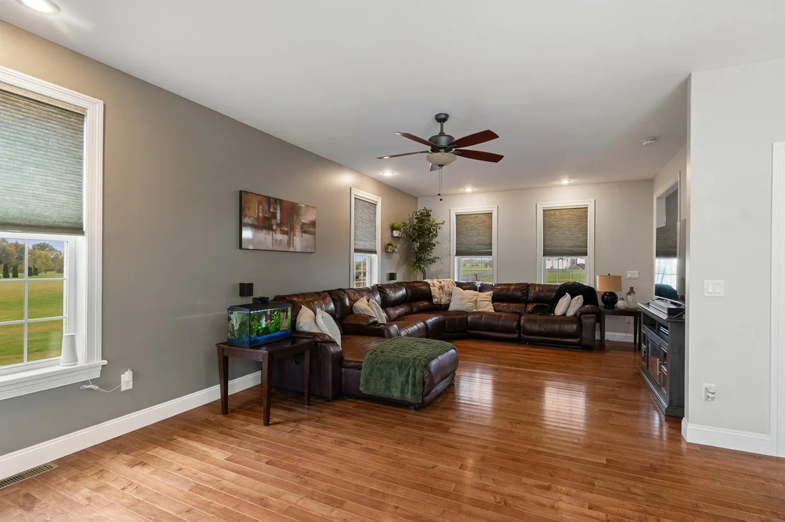 Photo of 8 Meadow View