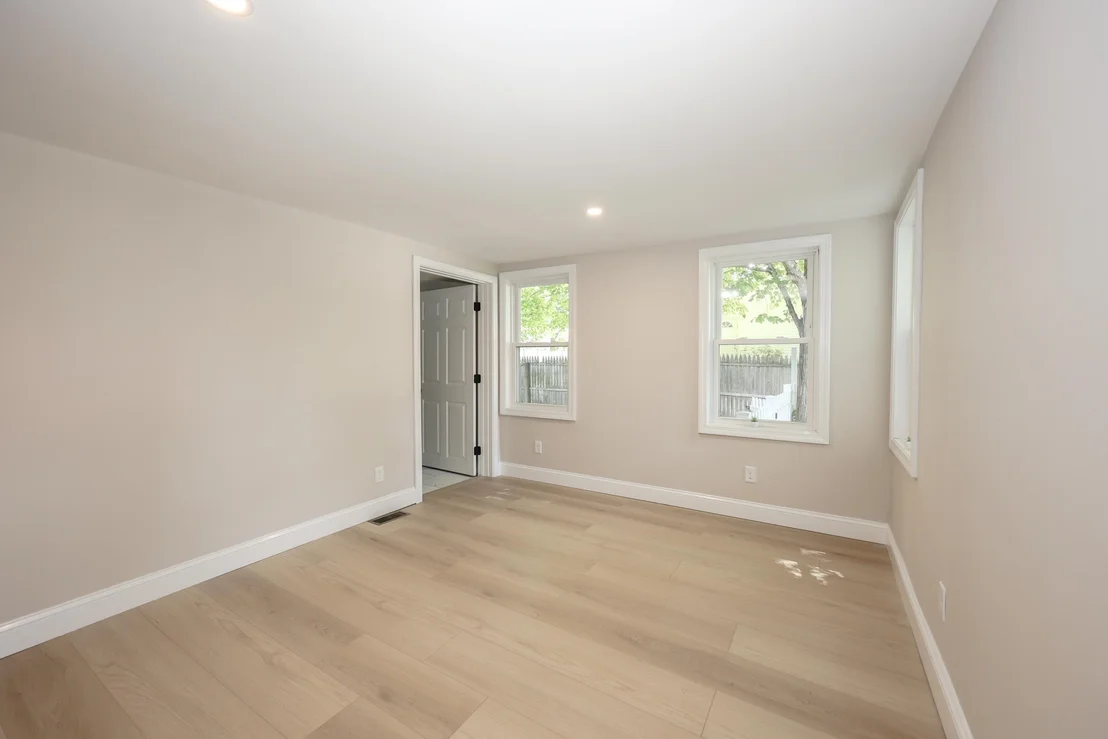 Photo of 32 Raymond