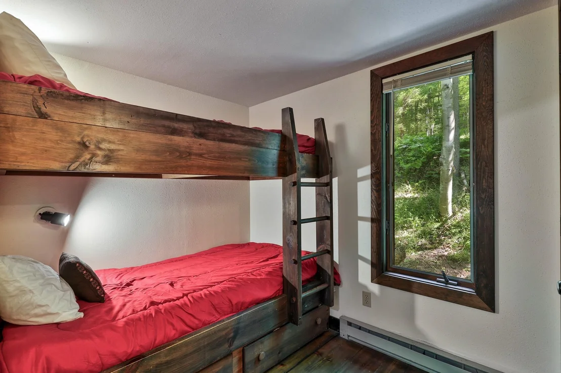 Photo of 212 Falcon Loop East
