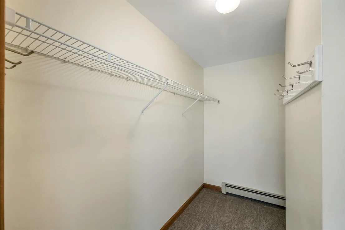 Photo of 952 Plains