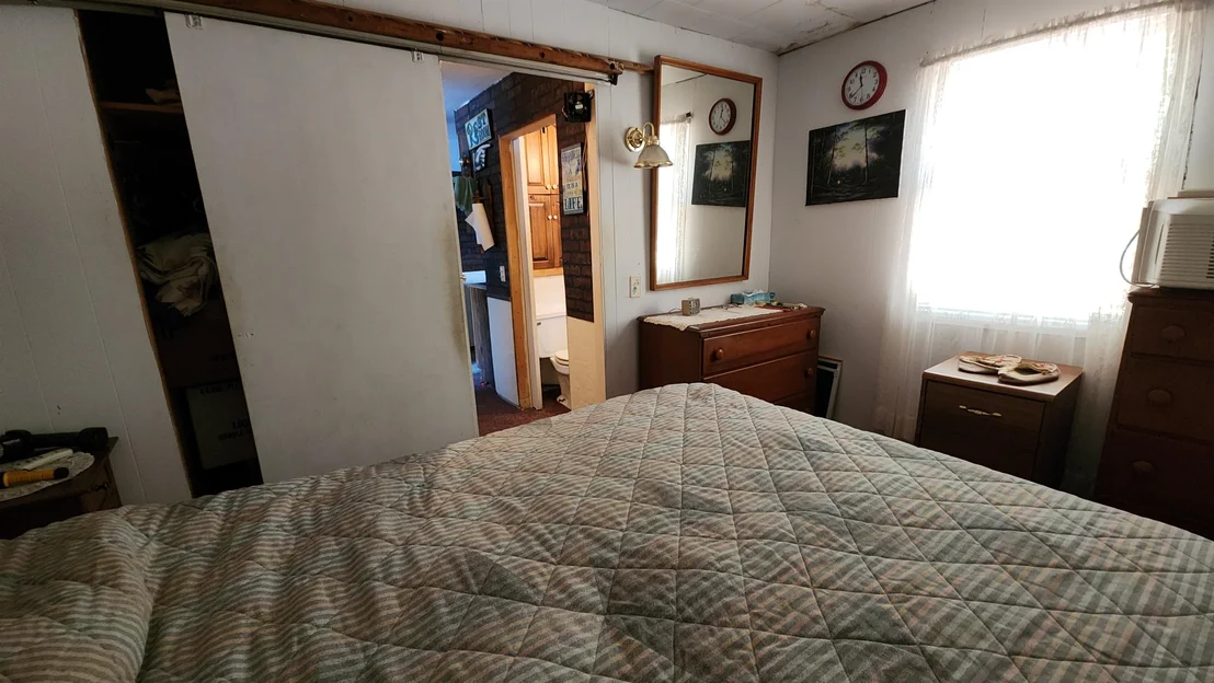 Photo of 36 Johnson