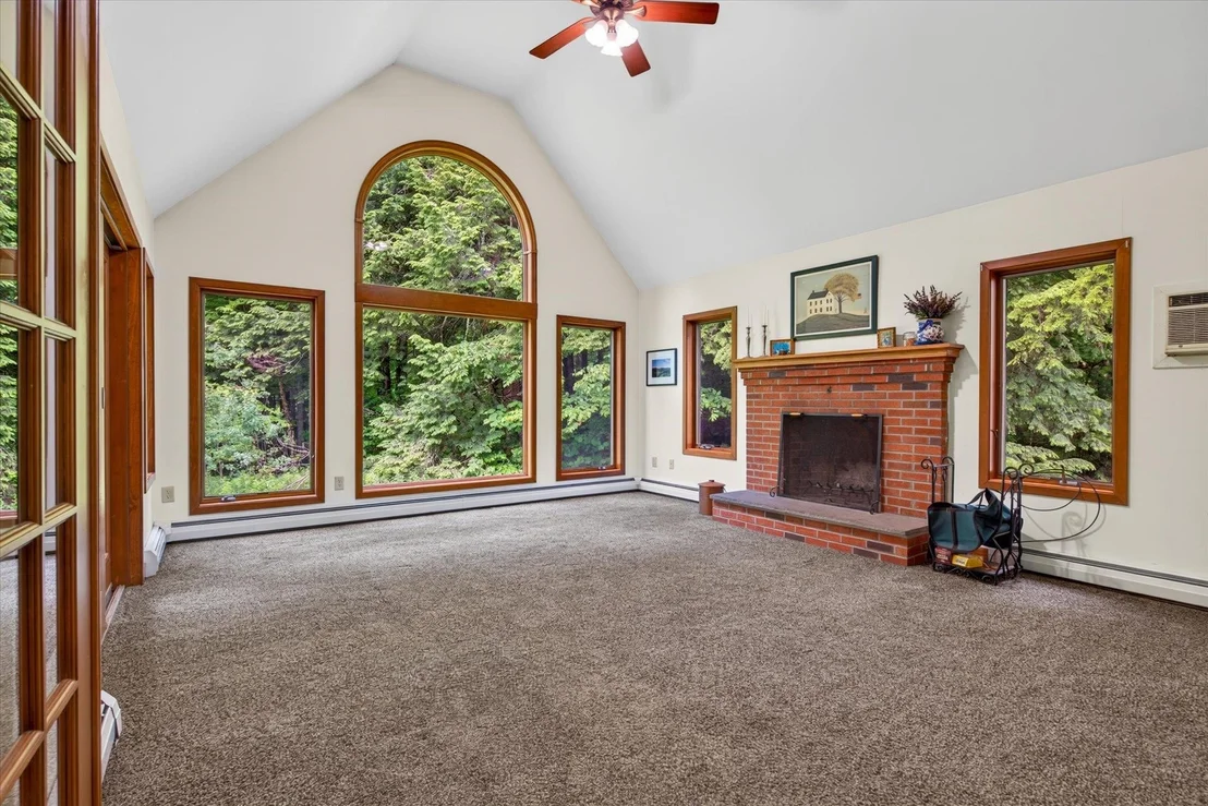Photo of 243 Cricket Hill
