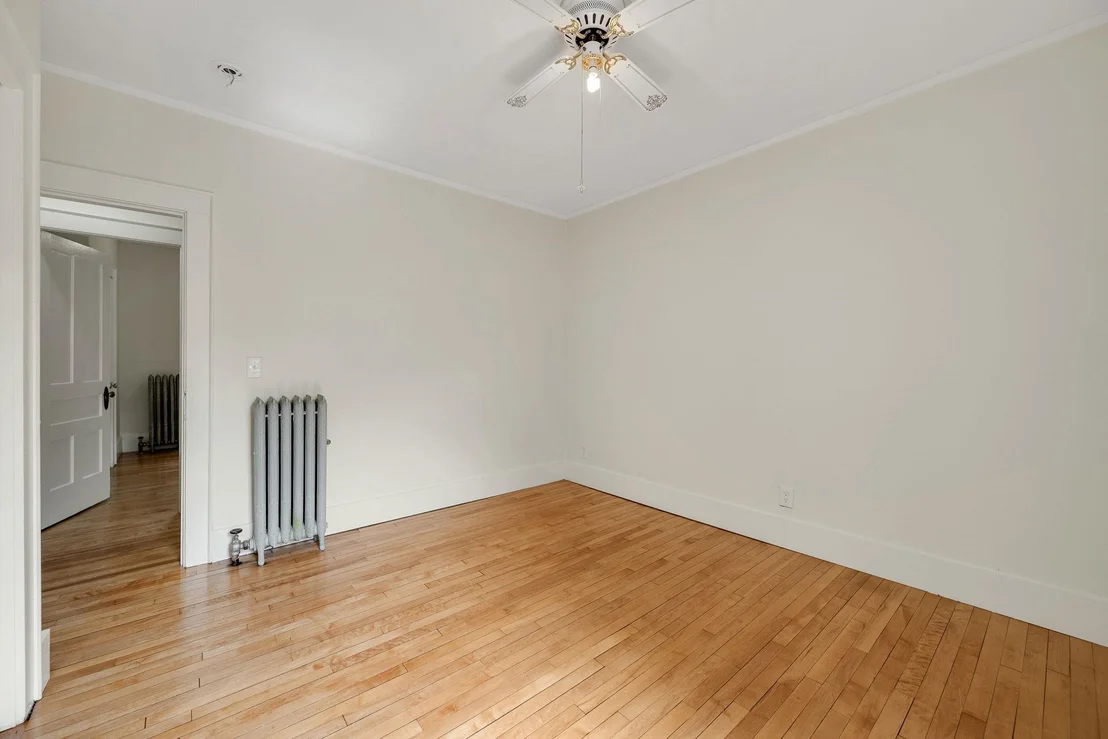 Photo of 22 Eastern