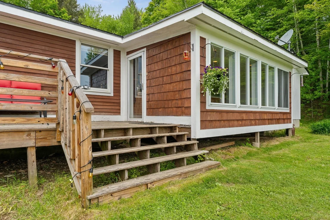 Photo of 387 Foote Brook