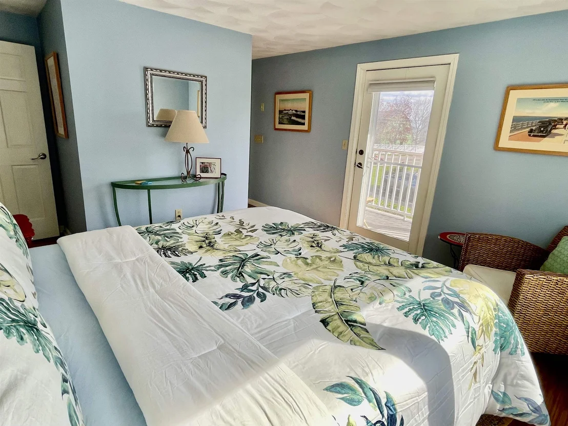 Photo of Unit UNIT1 at 975 Ocean