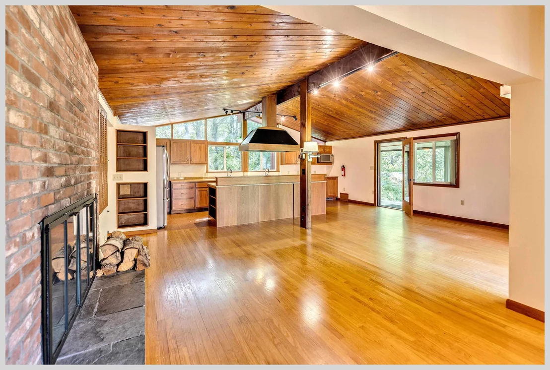 Photo of 206 River