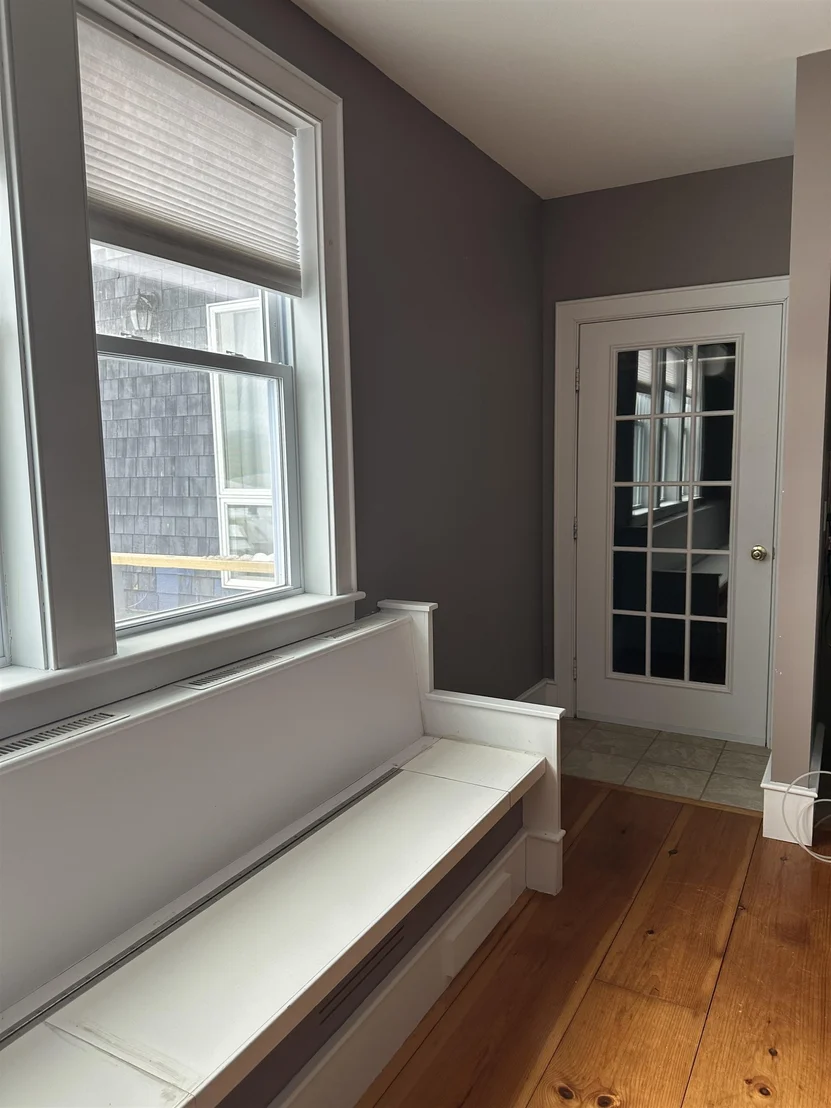 Photo of 2112 Middle