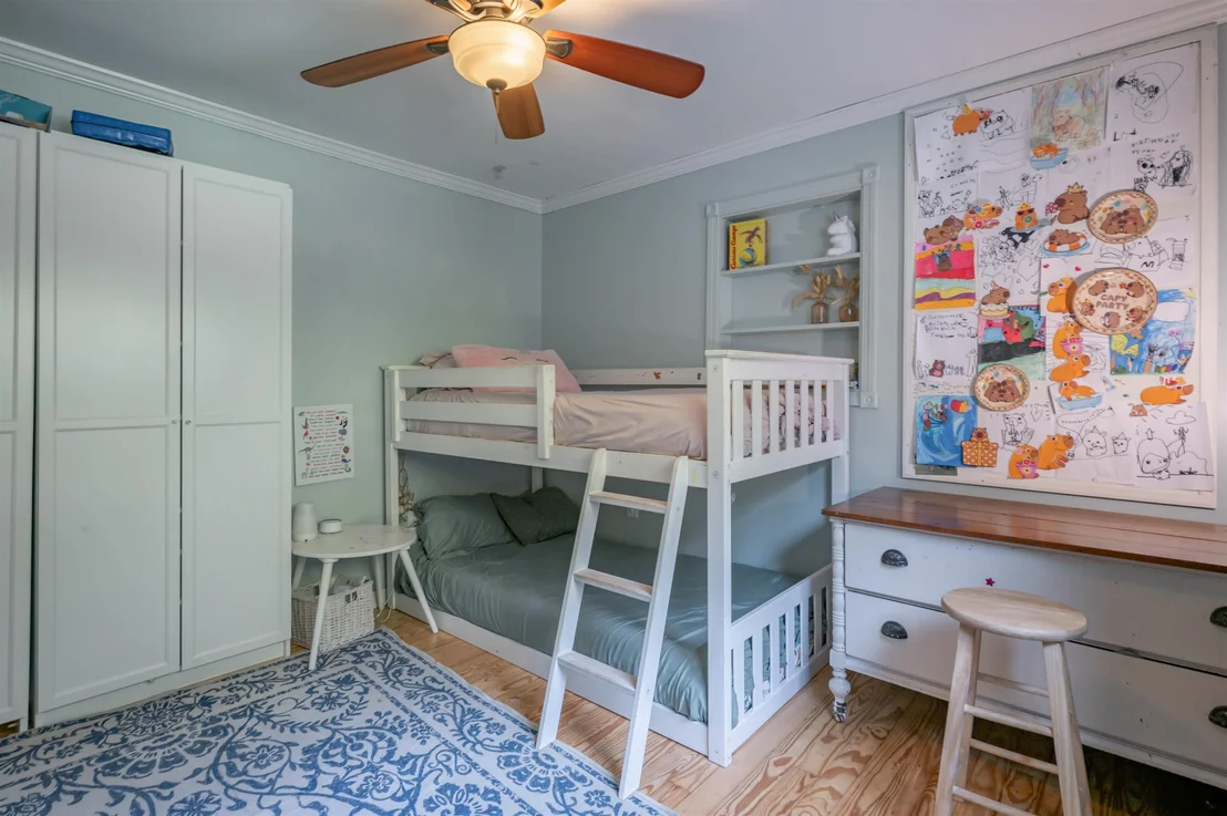 Photo of 29 Longa