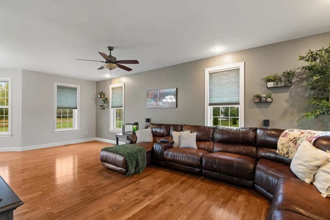 Photo of 8 Meadow View