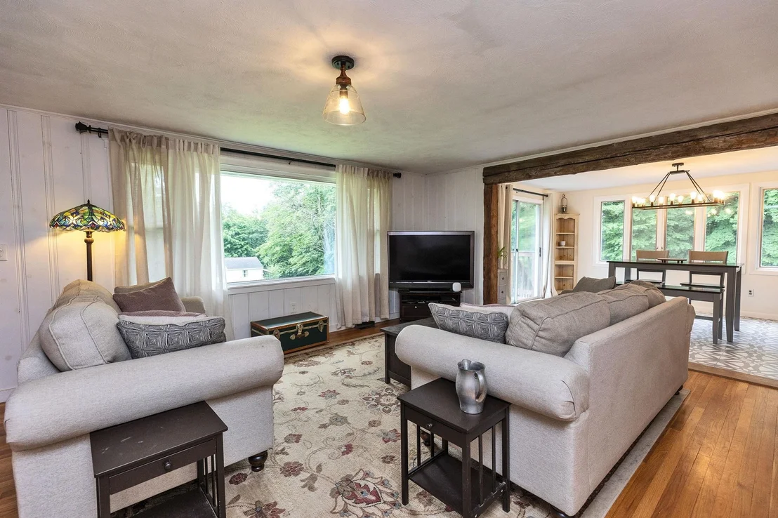 Photo of 17 Maple
