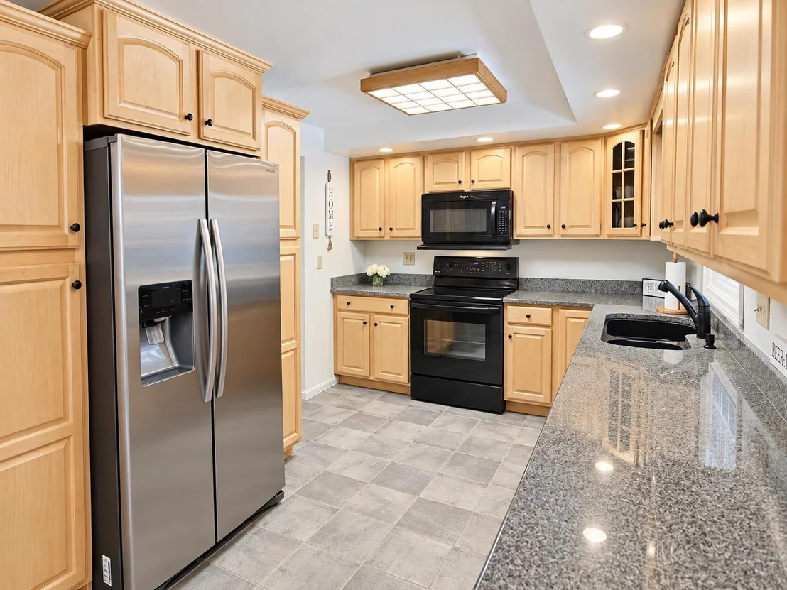 Photo of 12 Roundtree