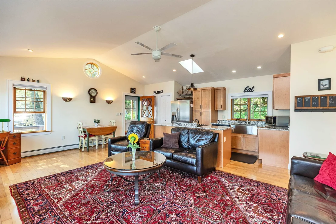 Photo of 65 Nelson