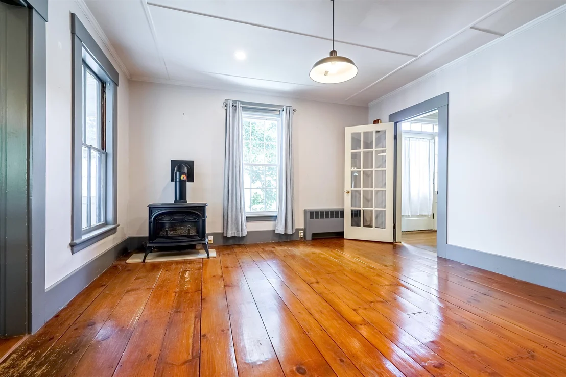 Photo of 8 Grove