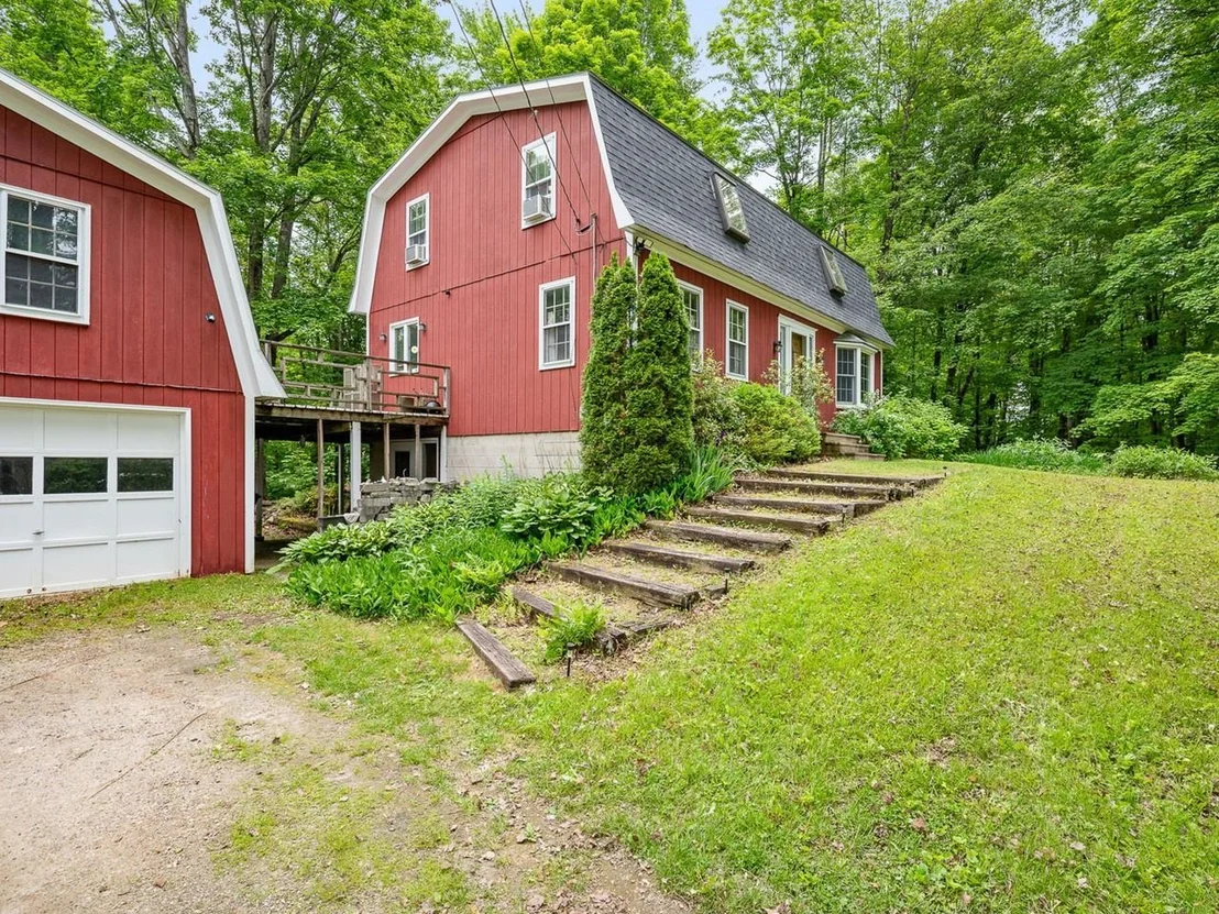 Photo of 1128 Hardscrabble