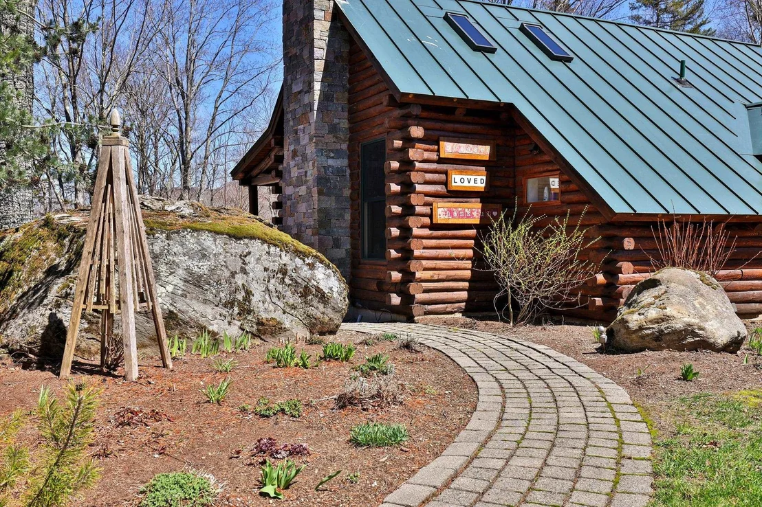 Photo of 520 Barrows Towne