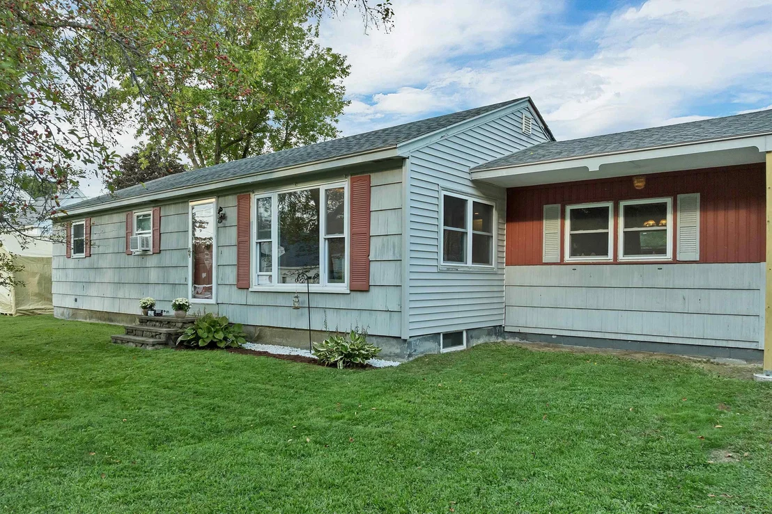 Photo of 6 Emerson