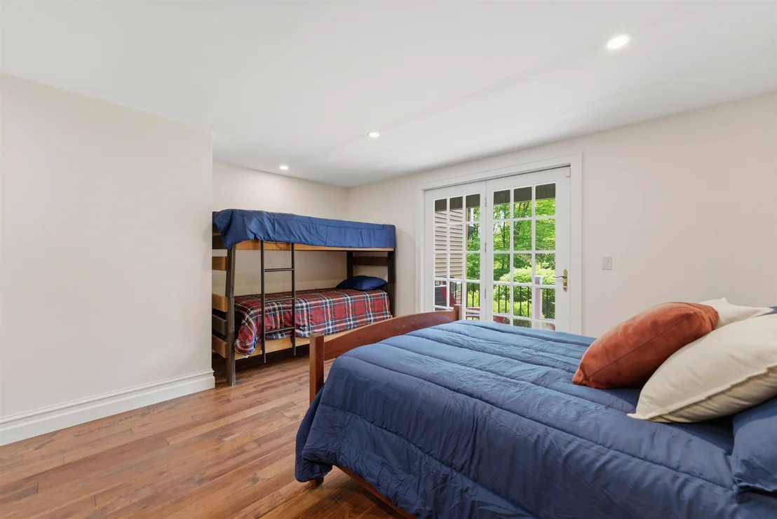 Photo of 27 Mountain View