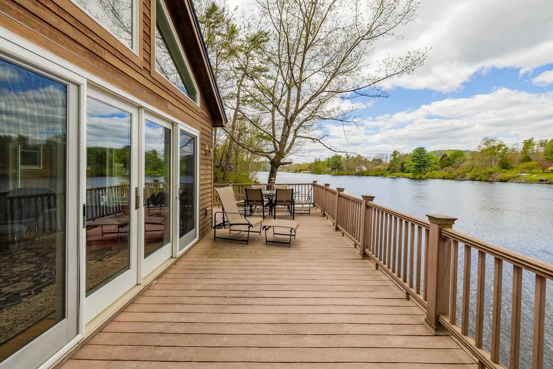 Photo of 32 River