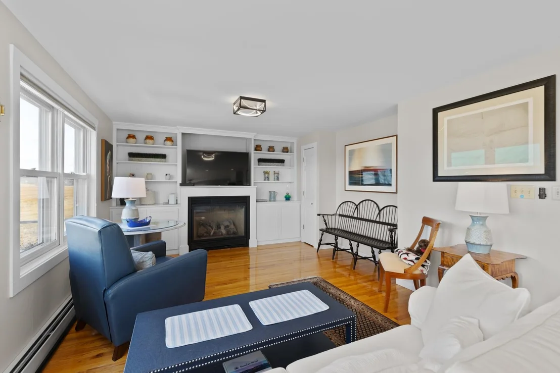 Photo of 1643 Ocean