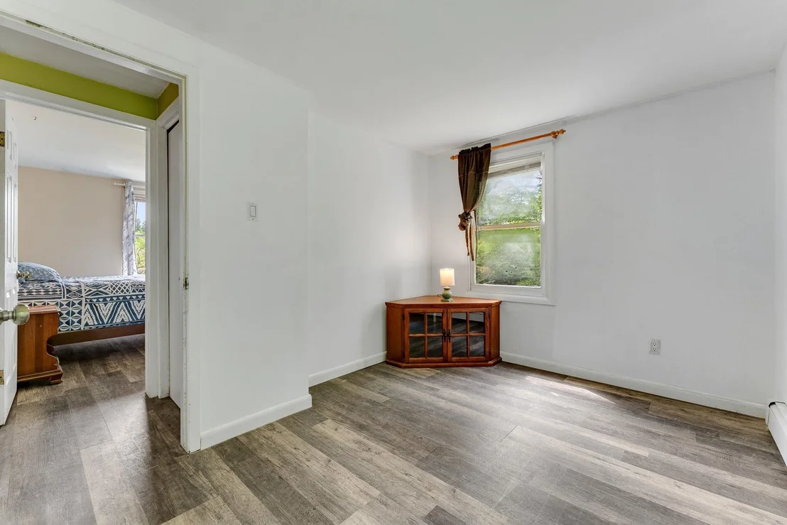 Photo of 387 Foote Brook