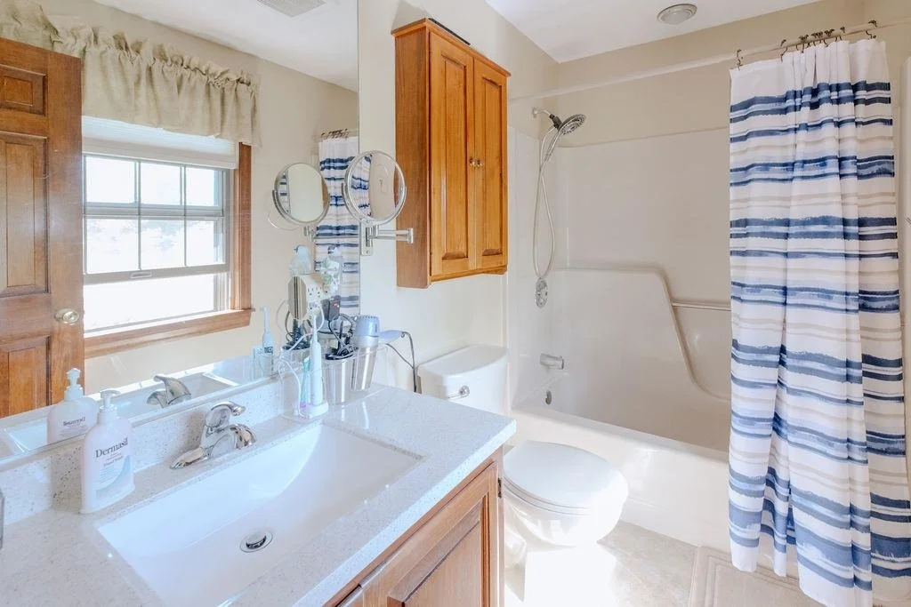 Photo of 266 W Surry