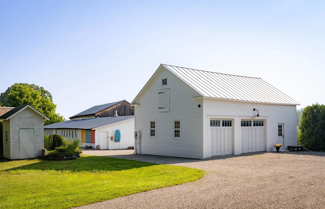 Photo of 888 Botsford