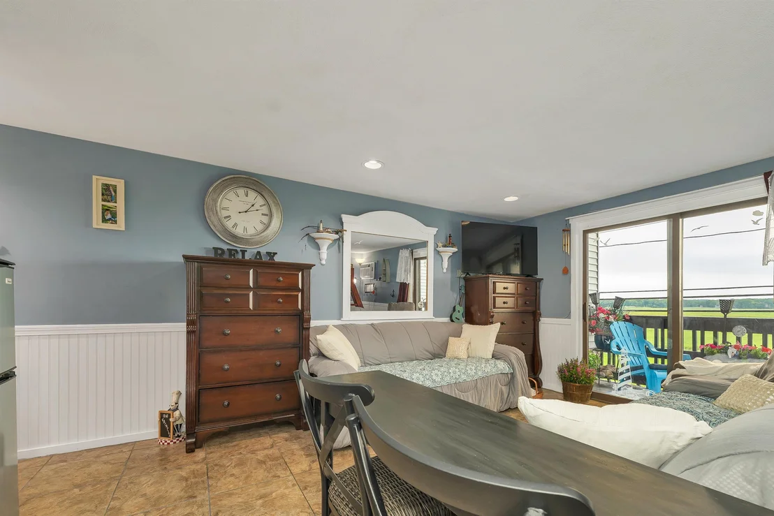 Photo of Unit 1E at 415 Ocean