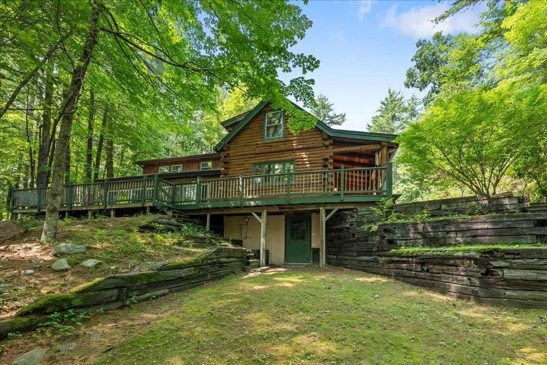 Photo of 34 Edwards Mill