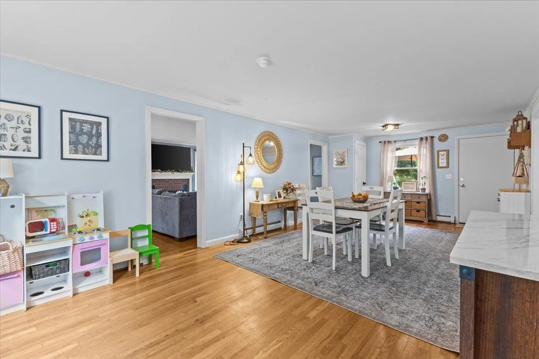 Photo of 6 Edgewood
