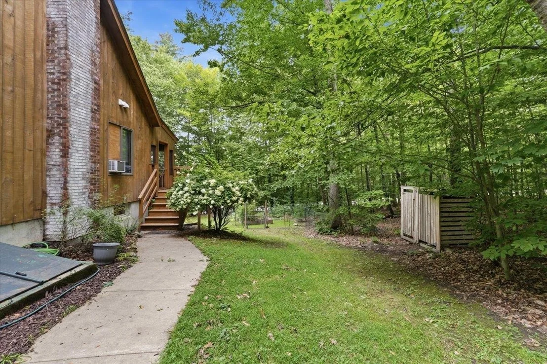 Photo of 17 Forest Ridge