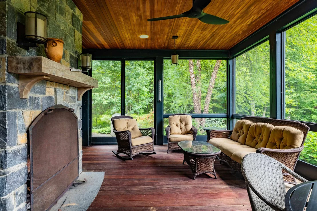 Photo of 422 Shagbark
