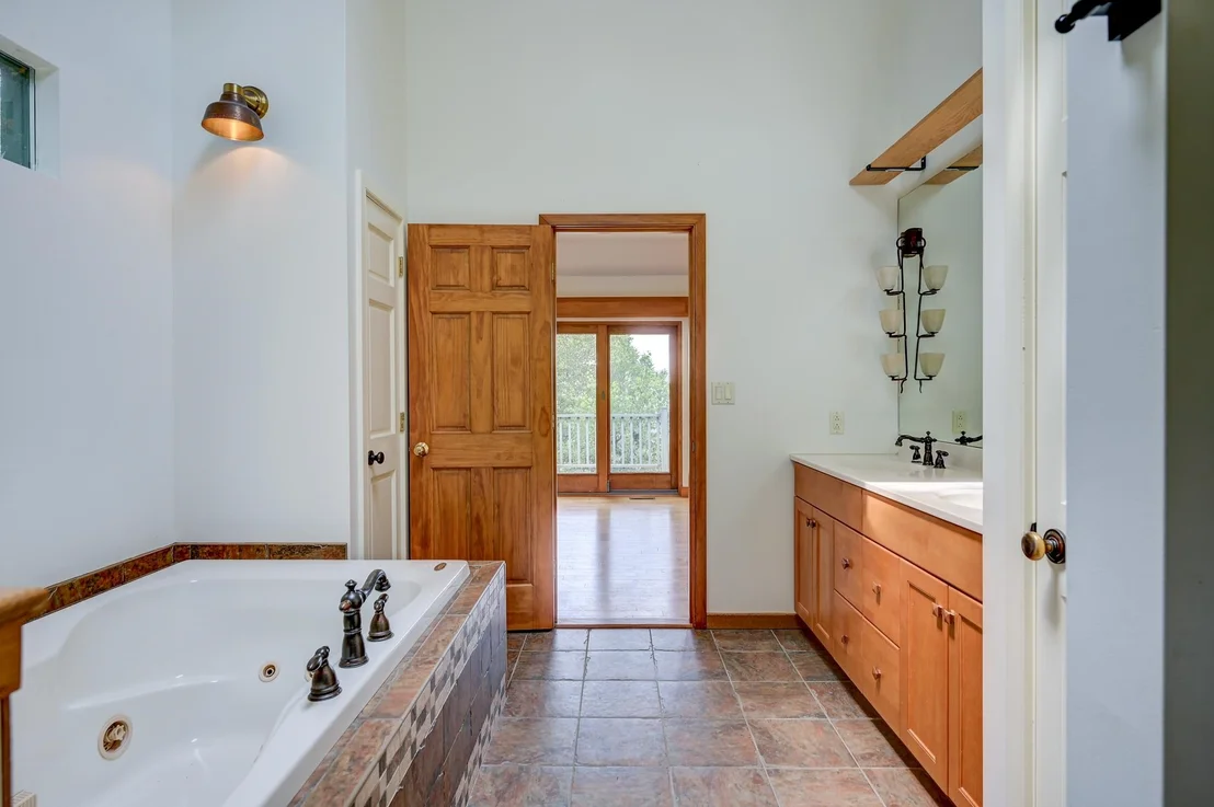 Photo of 36 Oak Ridge