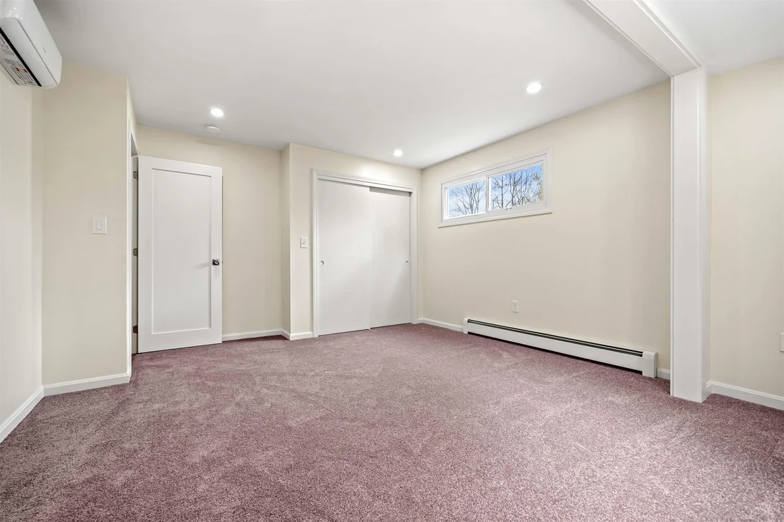 Photo of 6 Colonial