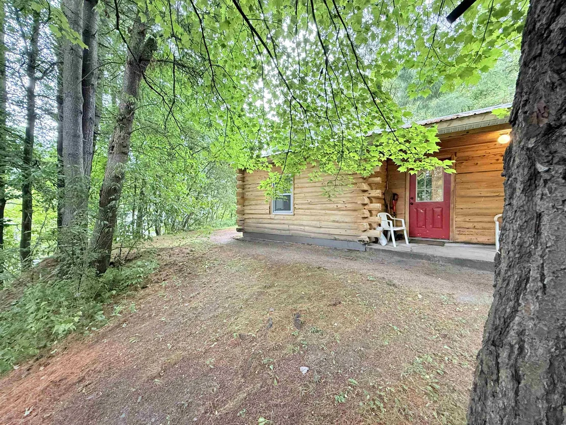 Photo of 26 Log Cabin