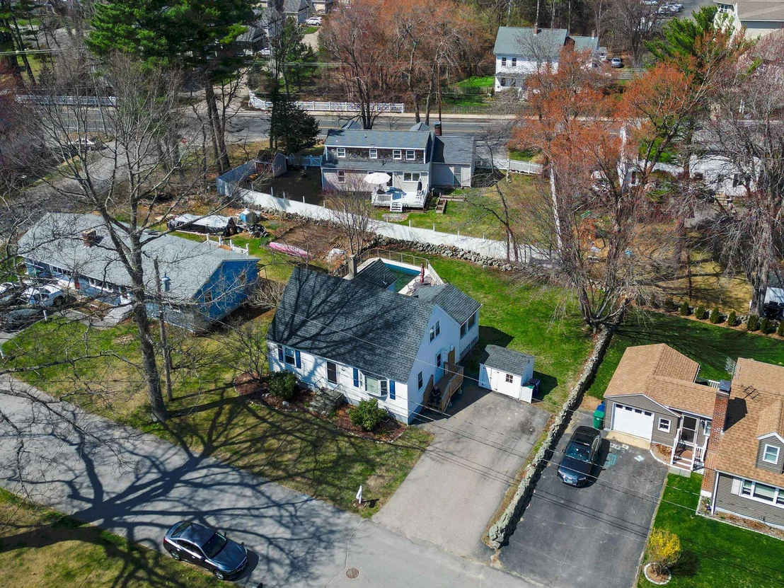 Photo of 4 Hutchinson