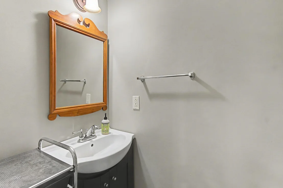 Photo of 4282 Randolph