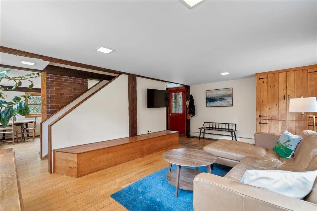 Photo of 278 Spring