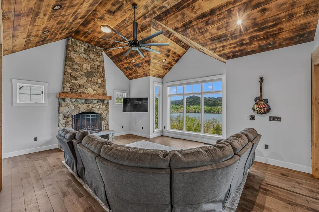 Photo of 85 Shepard Hill